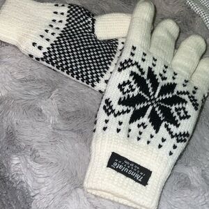 Thinsulate White and Black Winter Gloves